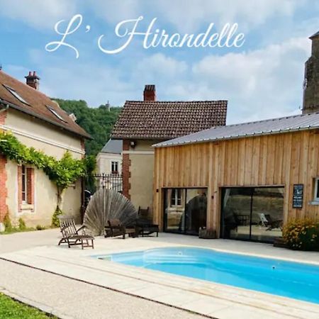 Pool House-L'Hirondelle De Sermizelles- Grand Jardin, Calme Et Nature Aux Portes Du Morvan Bagian luar foto