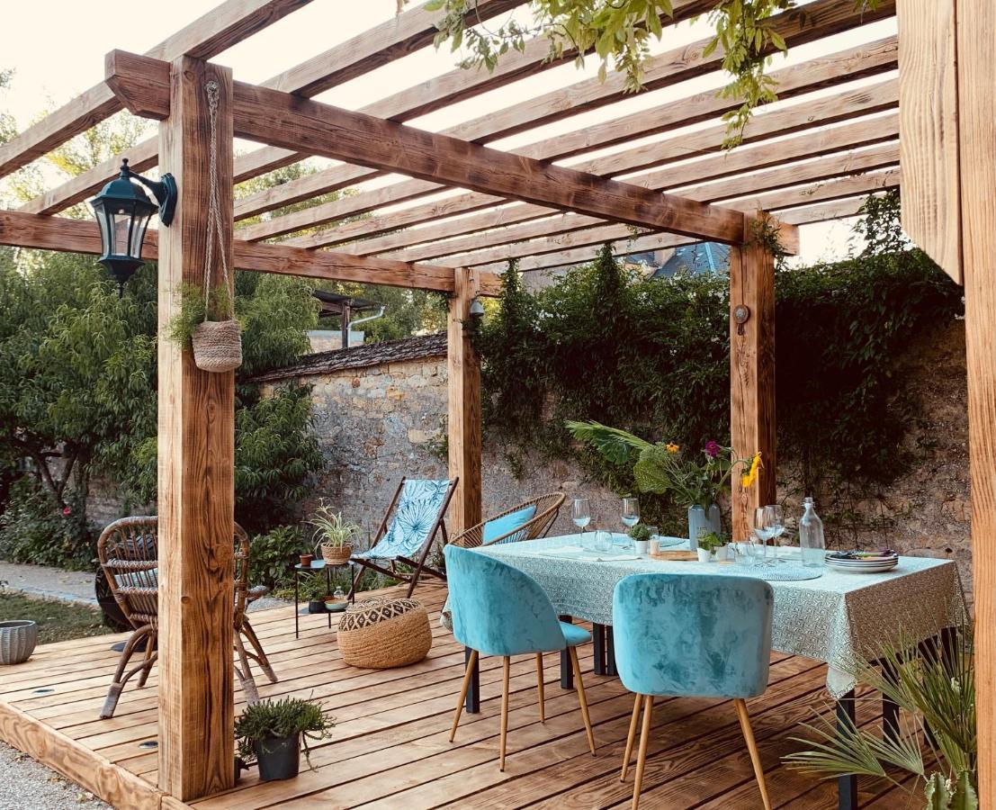Pool House-L'Hirondelle De Sermizelles- Grand Jardin, Calme Et Nature Aux Portes Du Morvan Bagian luar foto